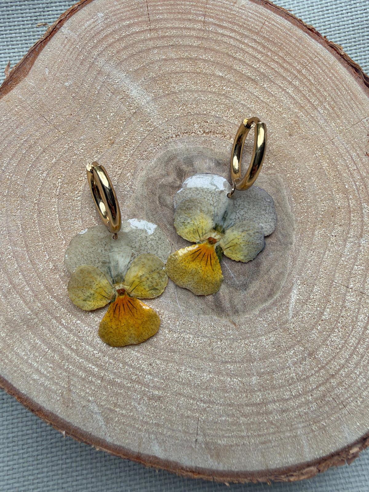 Pendientes flor pensamiento
