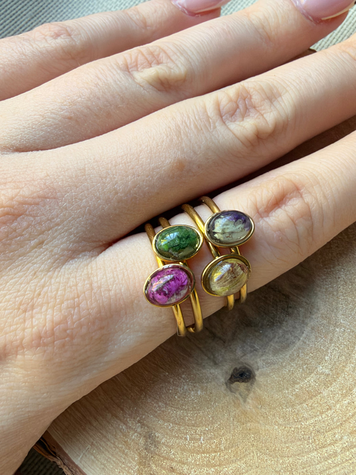 Anillos flores encapsuladas