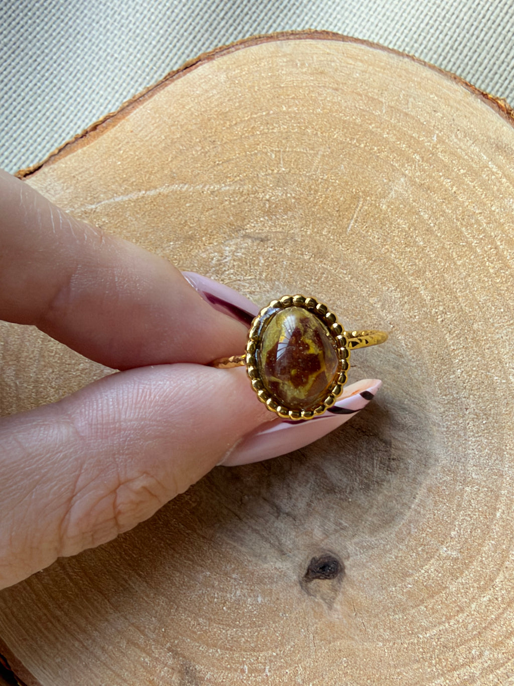 Anillo orquídea encapsulada